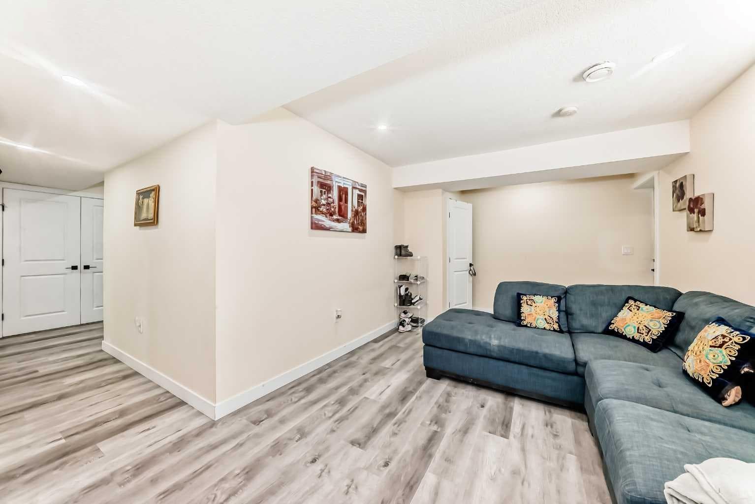 345 Marquis Landing SE