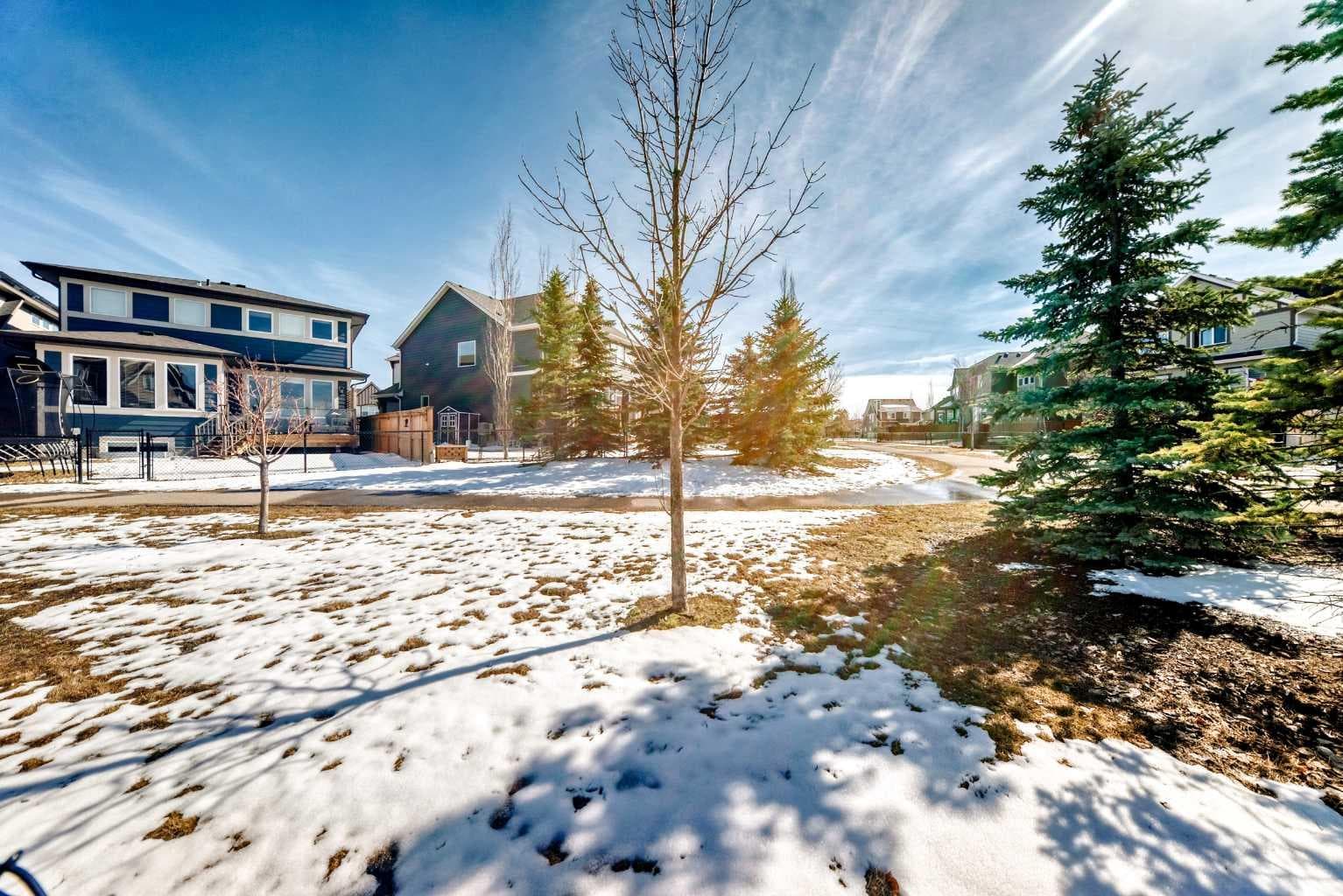 345 Marquis Landing SE