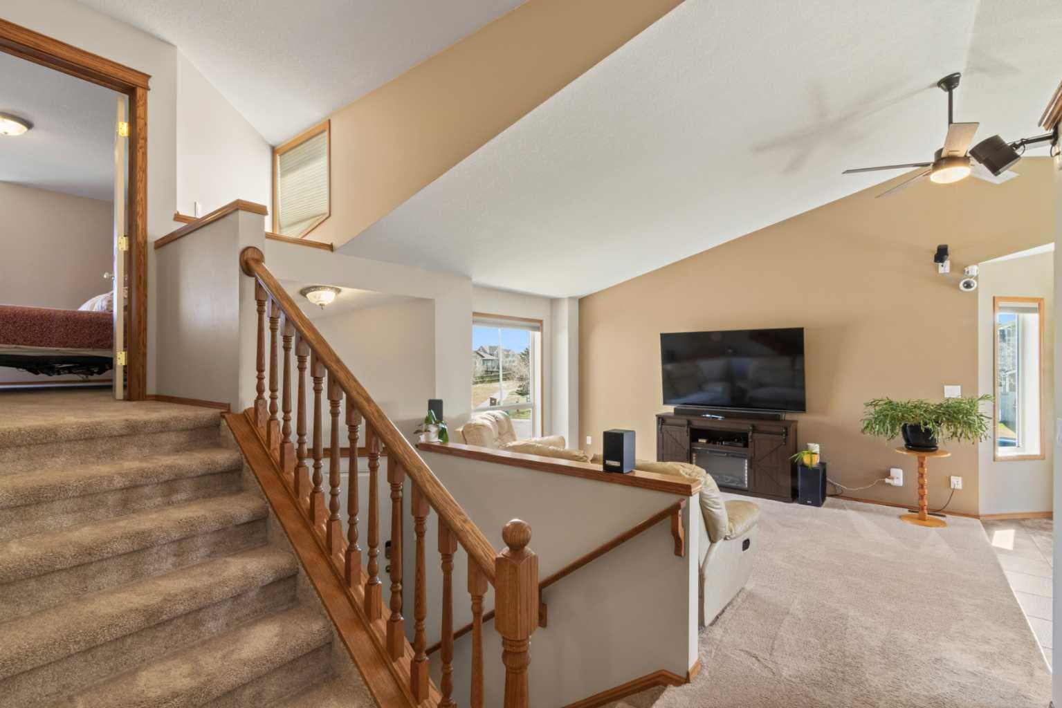 65 Canoe Circle SW