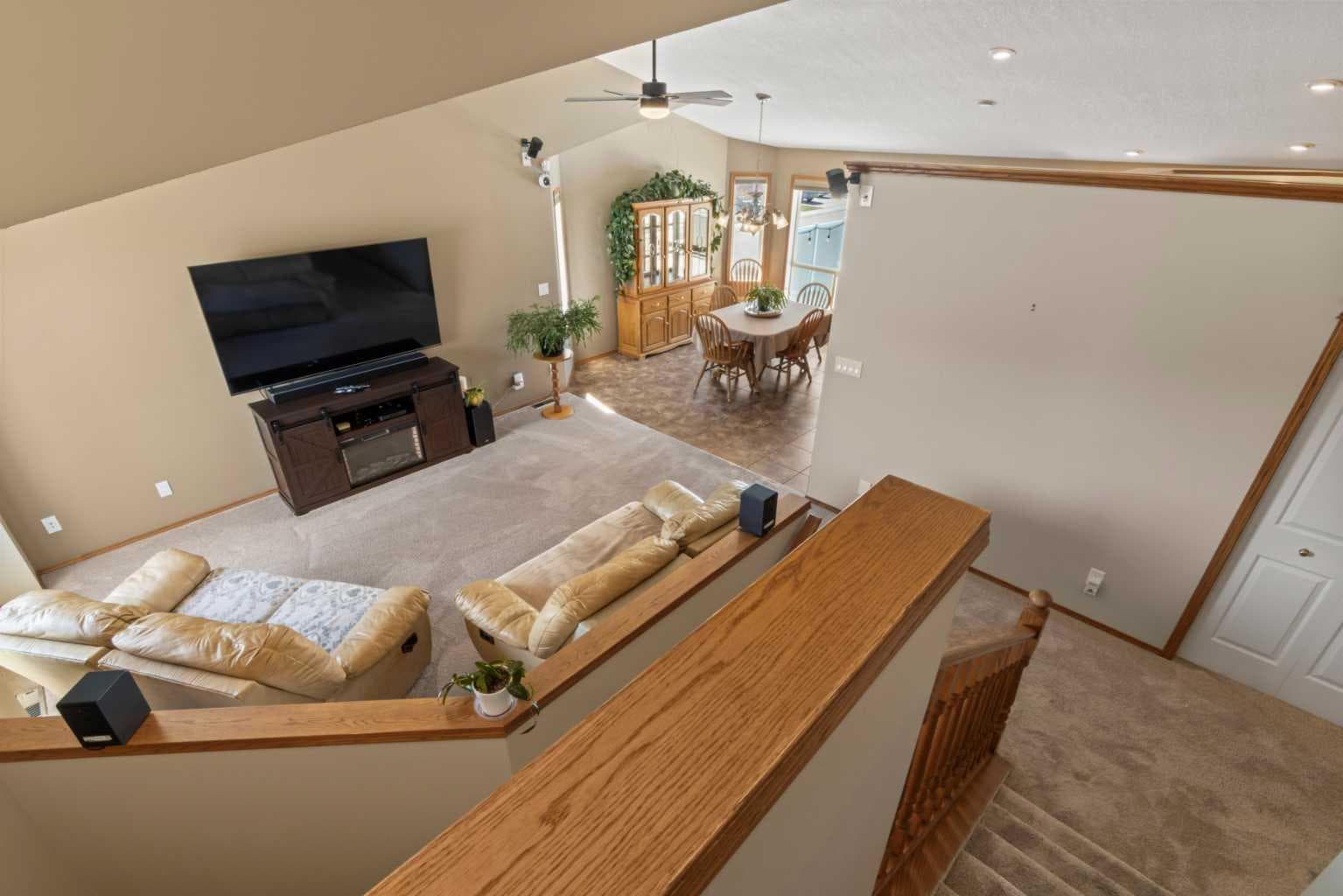 65 Canoe Circle SW