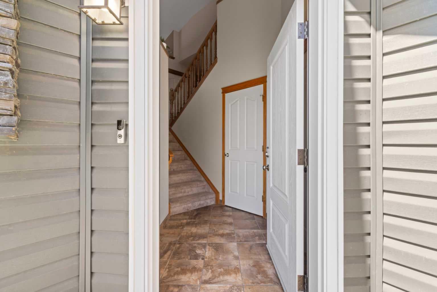65 Canoe Circle SW