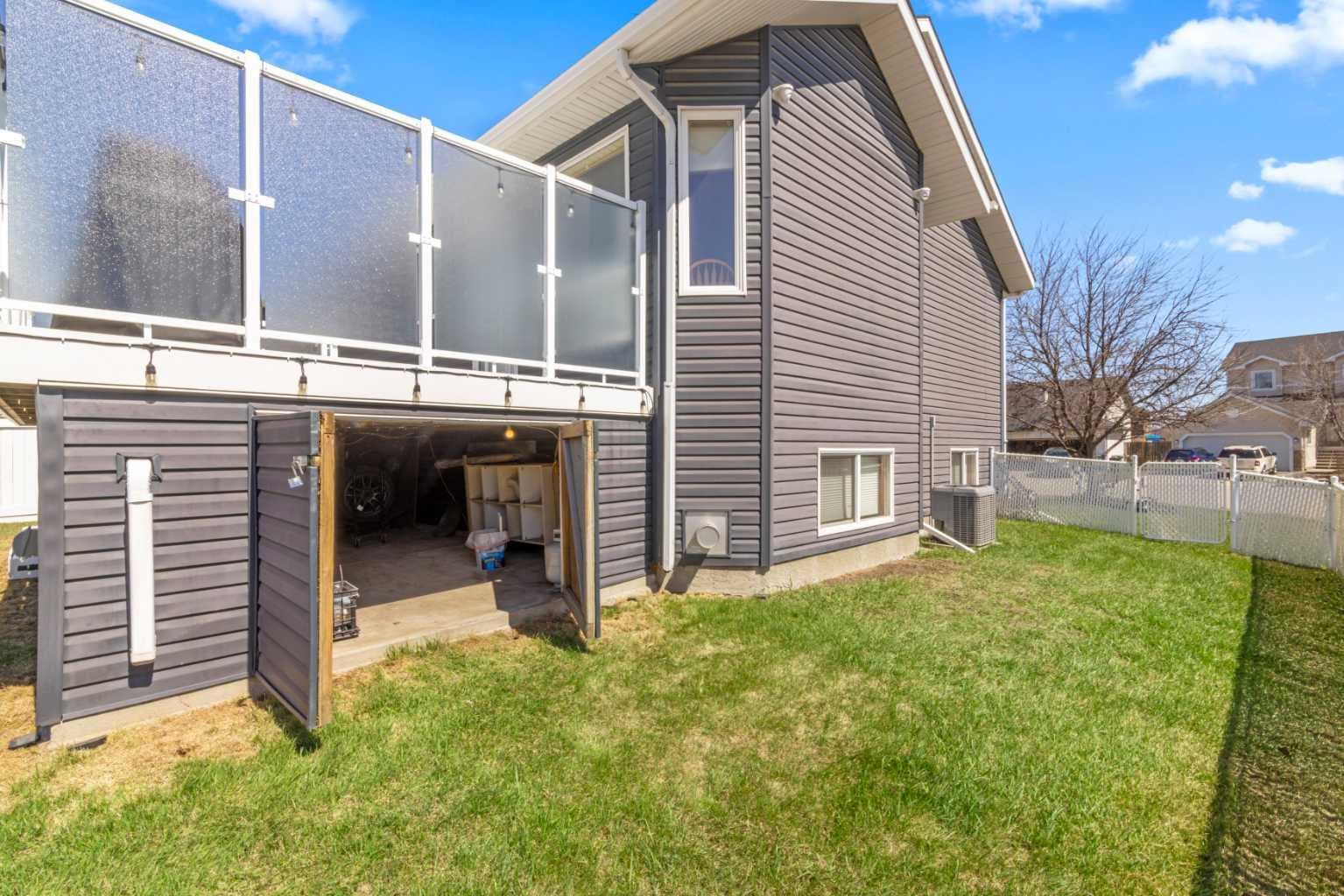65 Canoe Circle SW