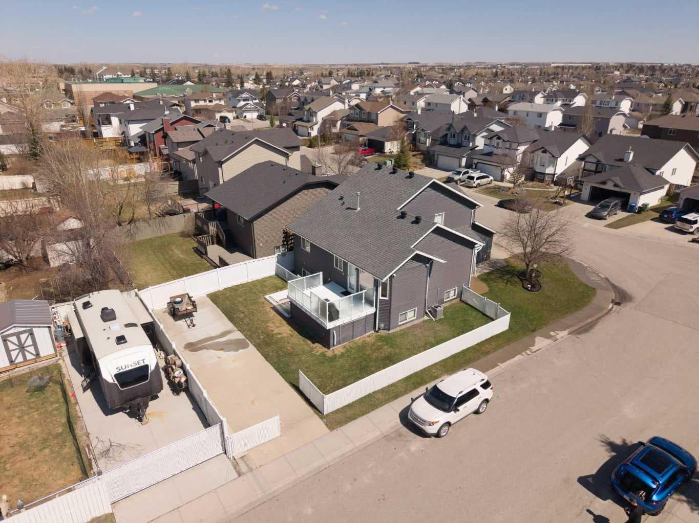 65 Canoe Circle SW