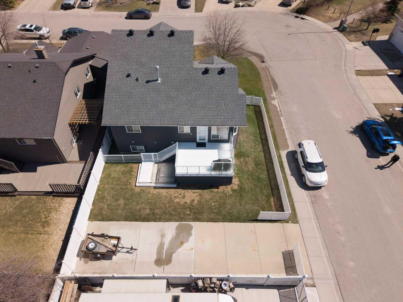 65 Canoe Circle SW