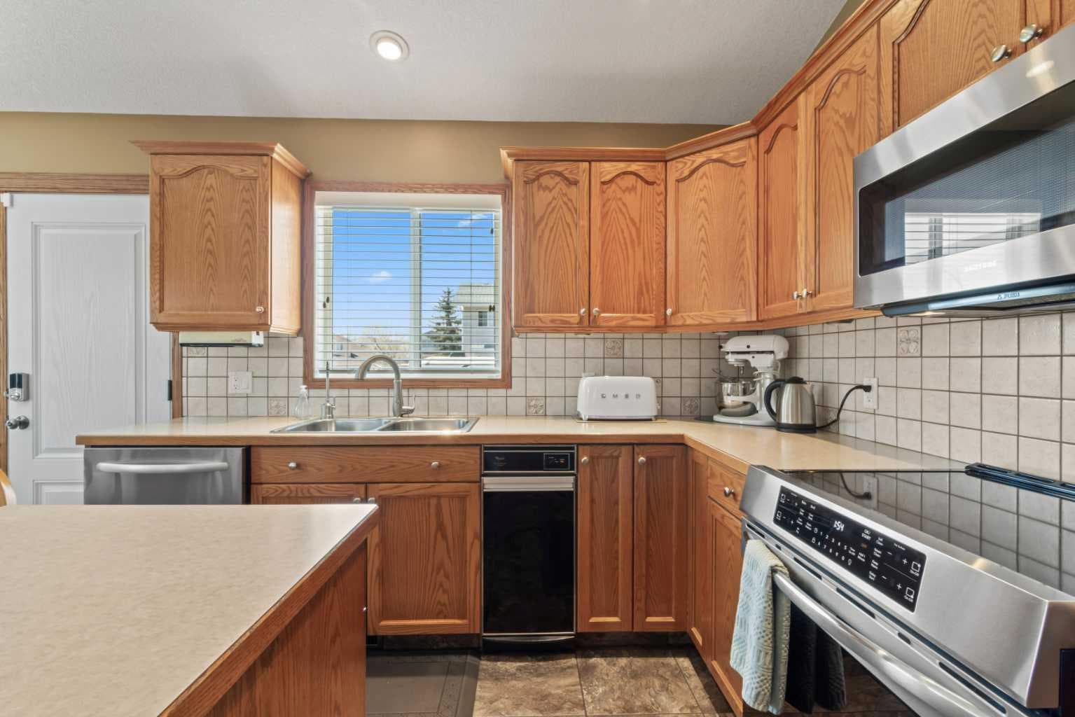 65 Canoe Circle SW