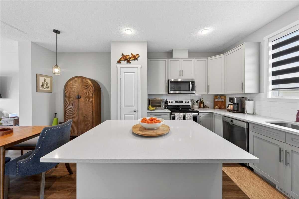 1325 Walden Drive SE