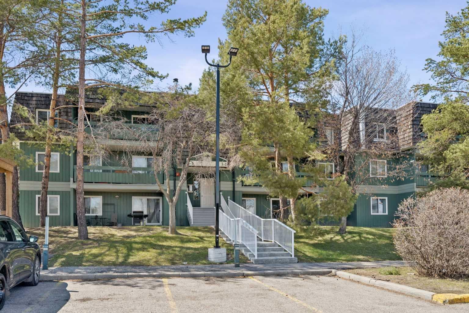 3202, 315 Southampton Drive SW