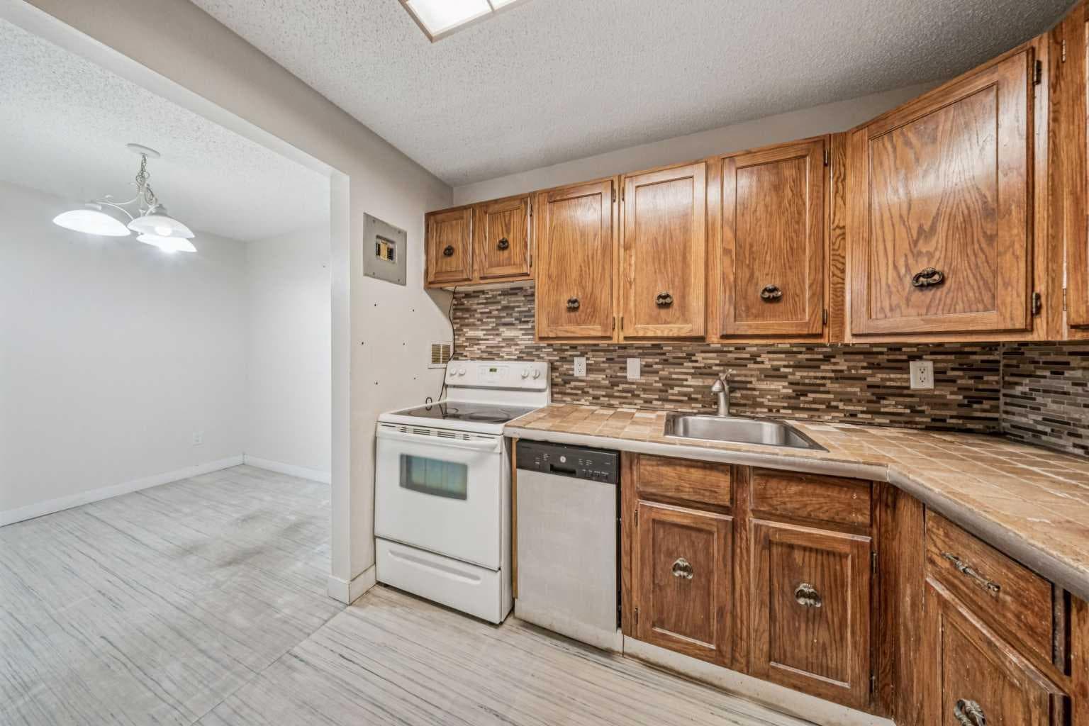 3202, 315 Southampton Drive SW
