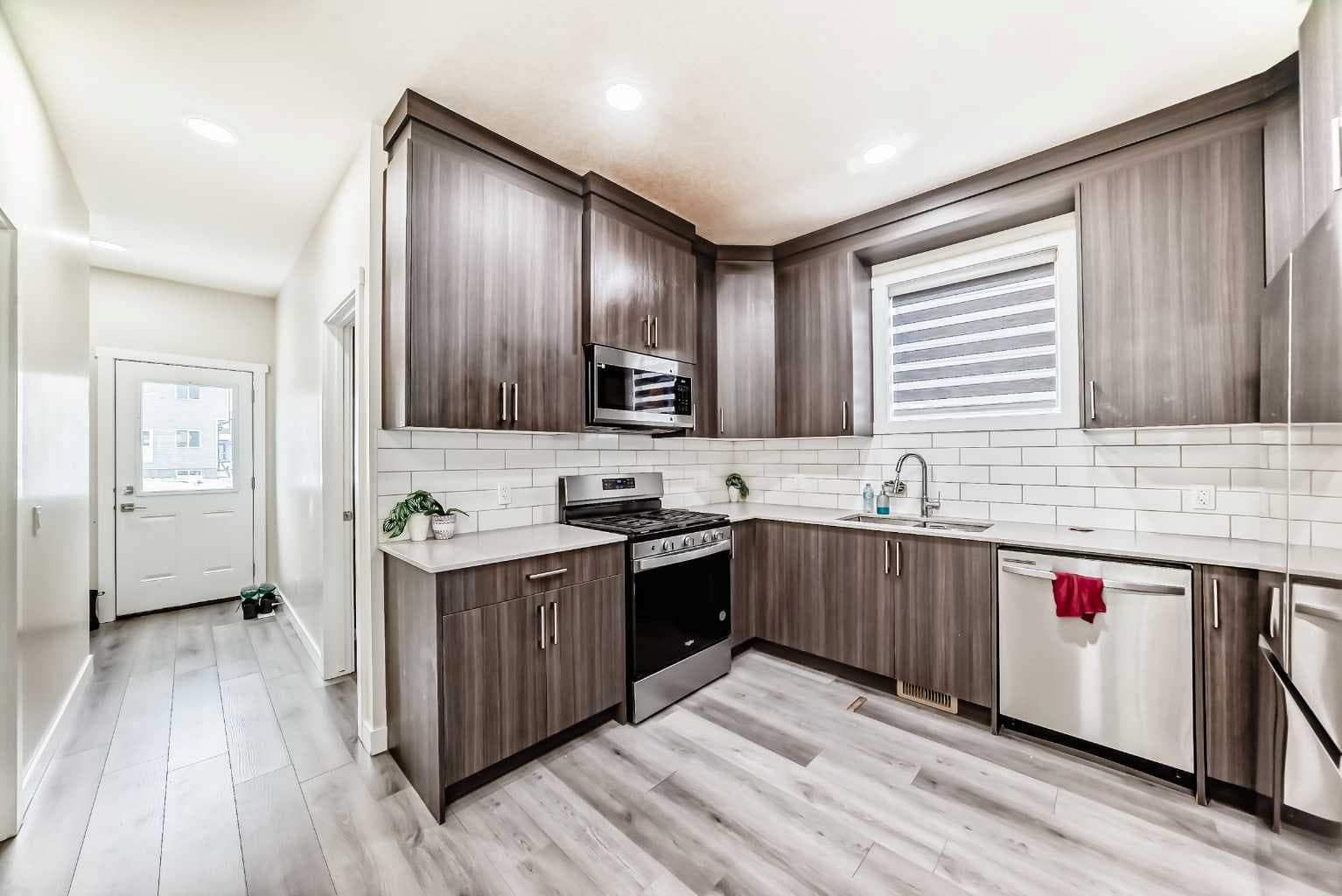 3654 cornerstone Boulevard NE