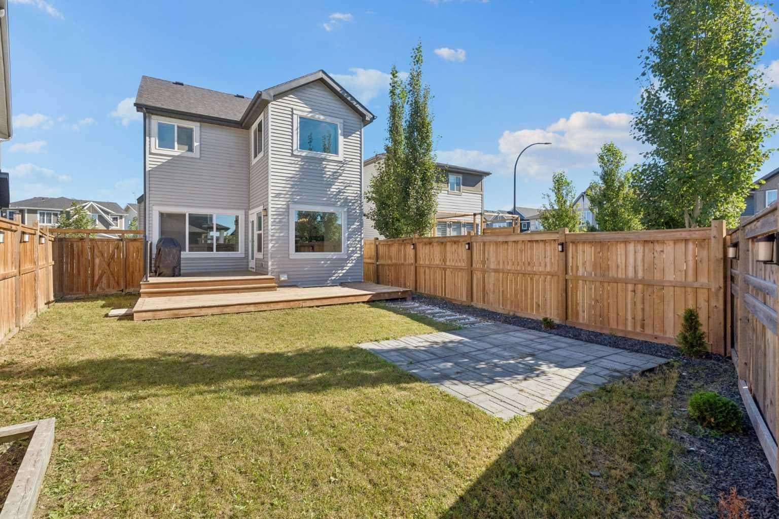 166 Creekstone Way SW