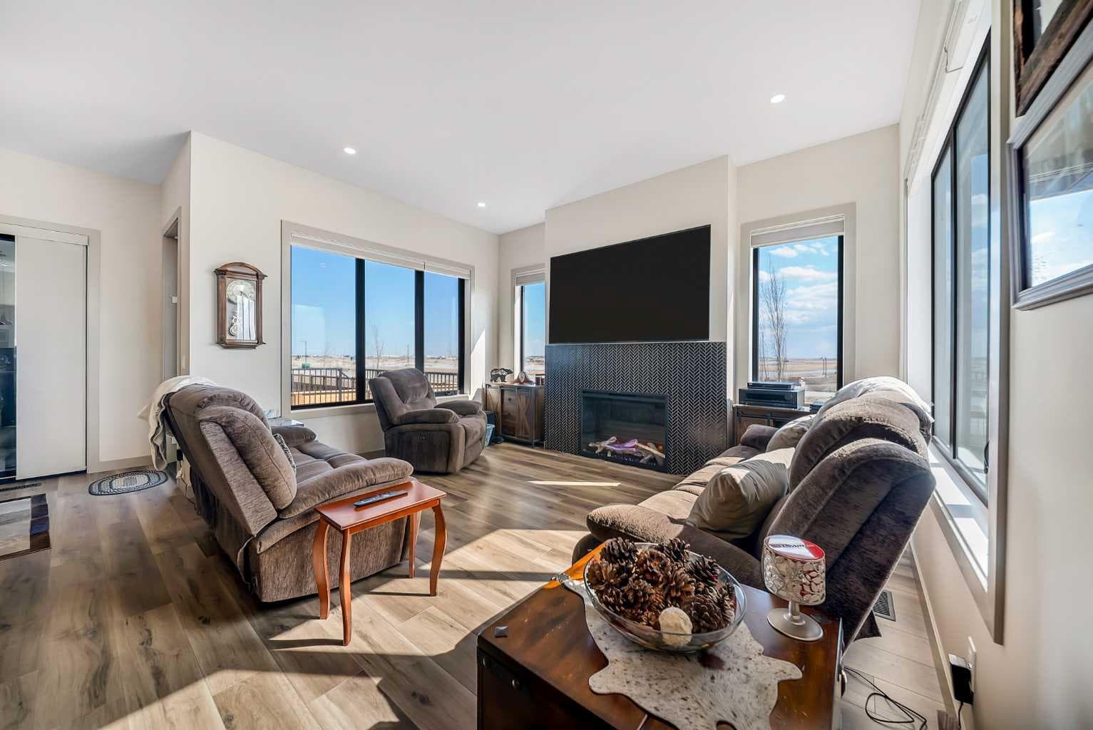 349 Limestone Bay 