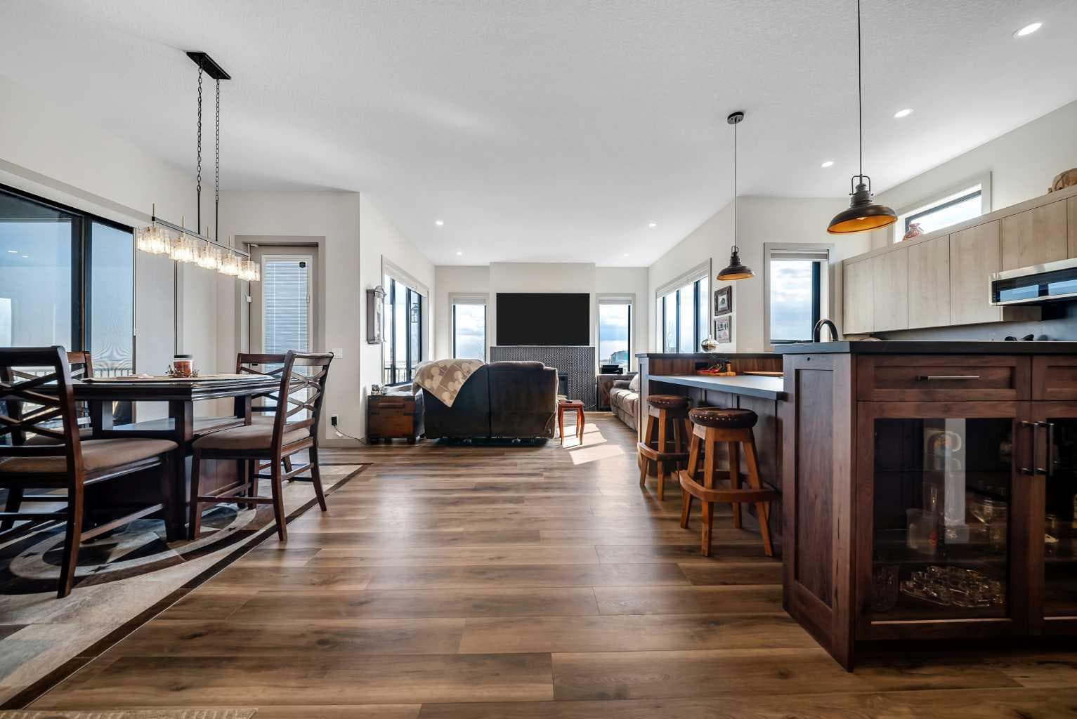 349 Limestone Bay 