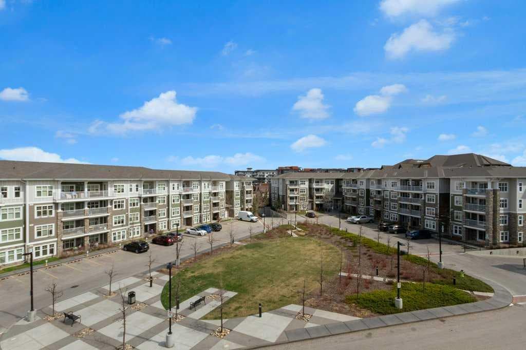 3411, 11 Mahogany Row SE