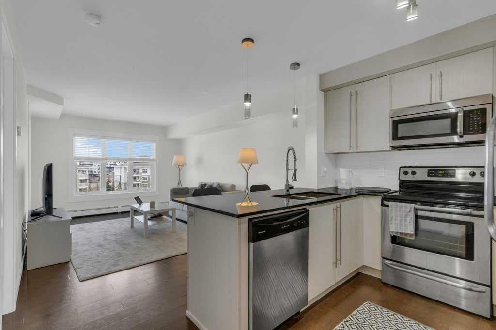 3411, 11 Mahogany Row SE