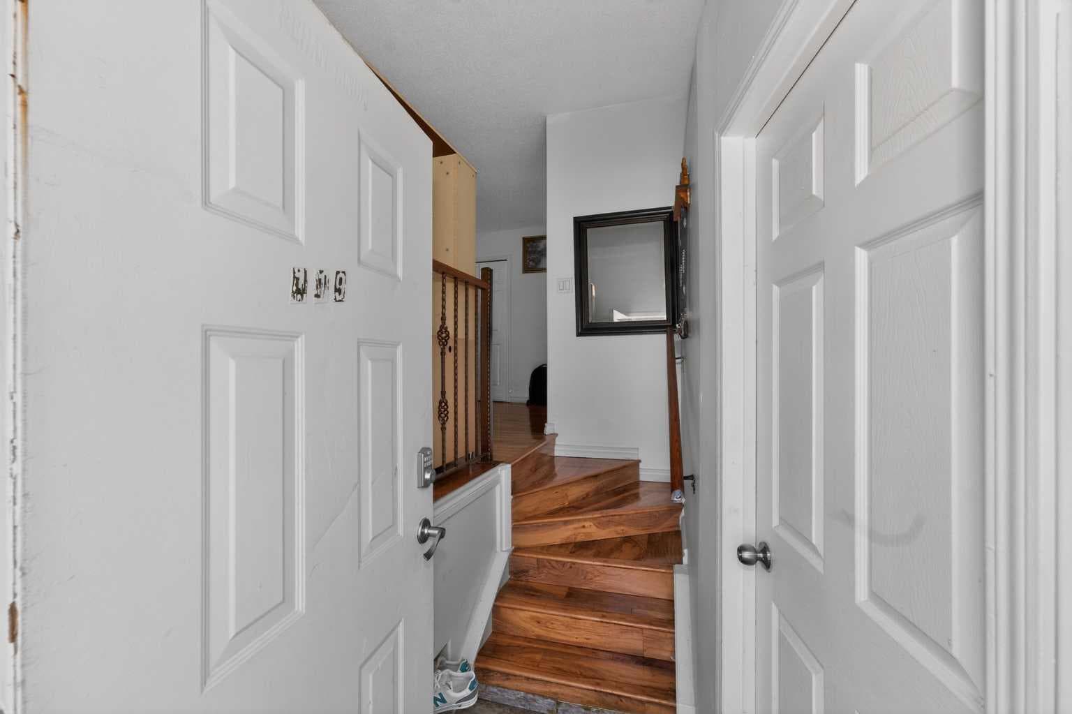 119 Taravista Drive NE