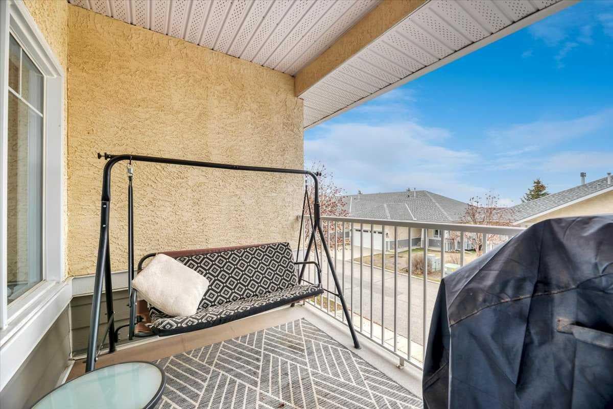 35, 72 Millside Drive SW