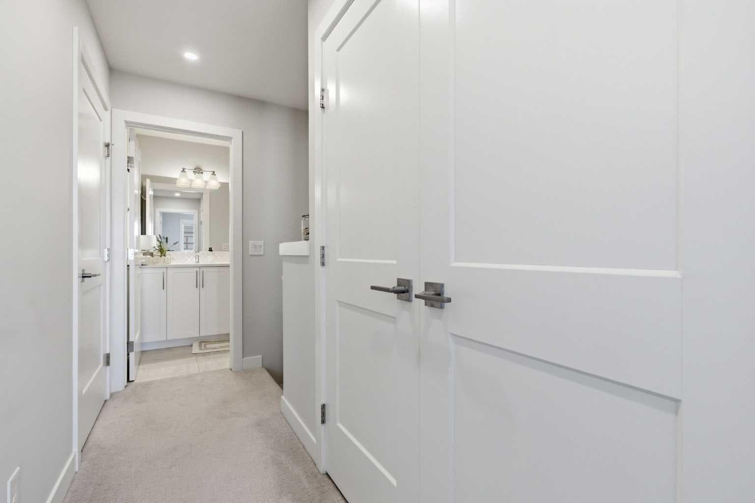307 Crestridge Common SW