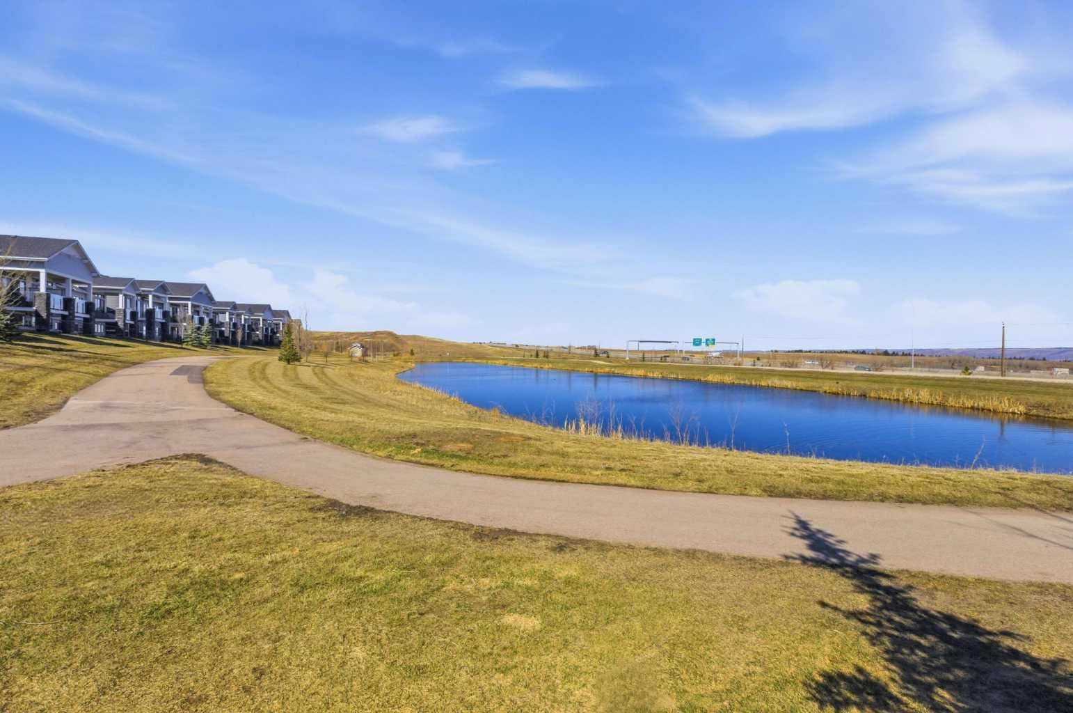 307 Crestridge Common SW