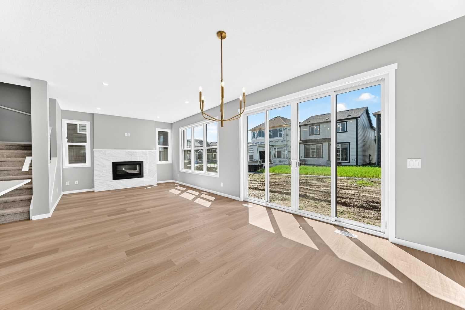 547 Mercado Avenue SE