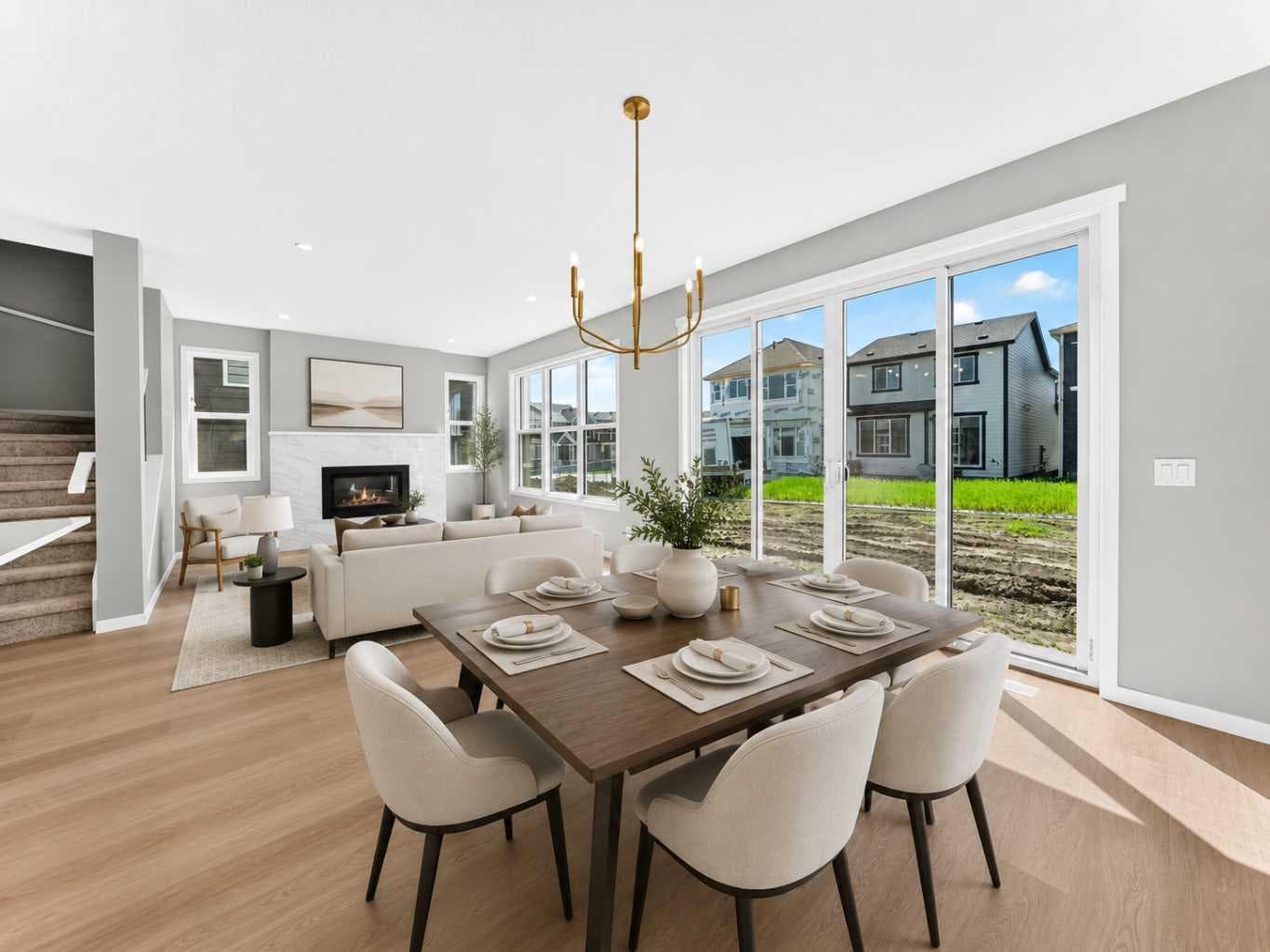 547 Mercado Avenue SE