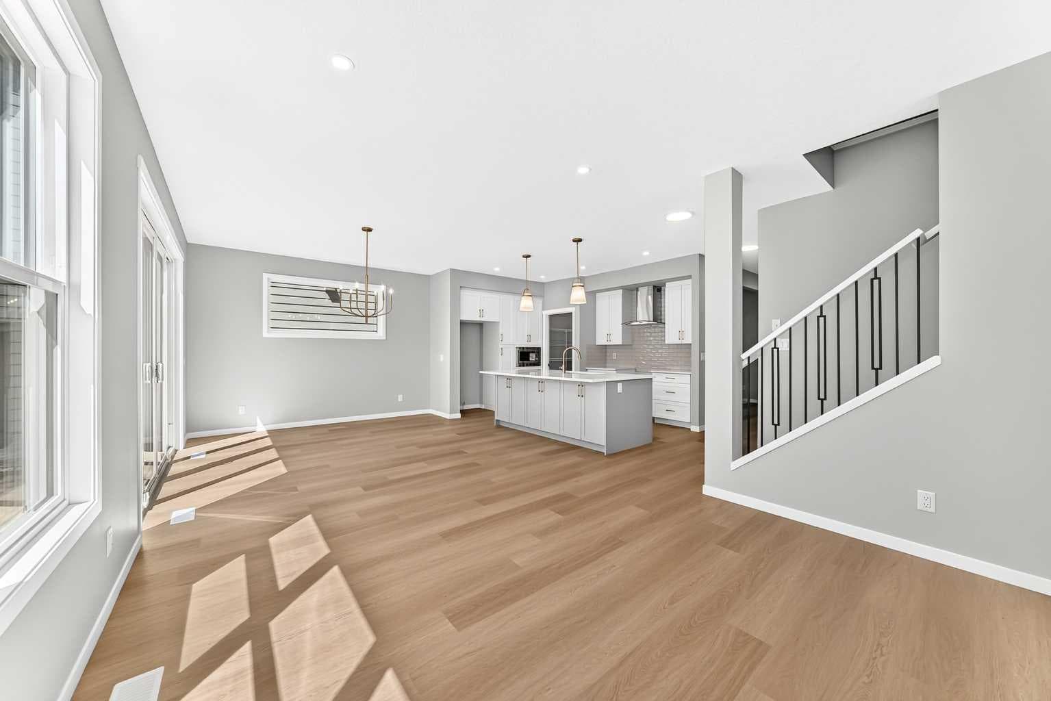 547 Mercado Avenue SE