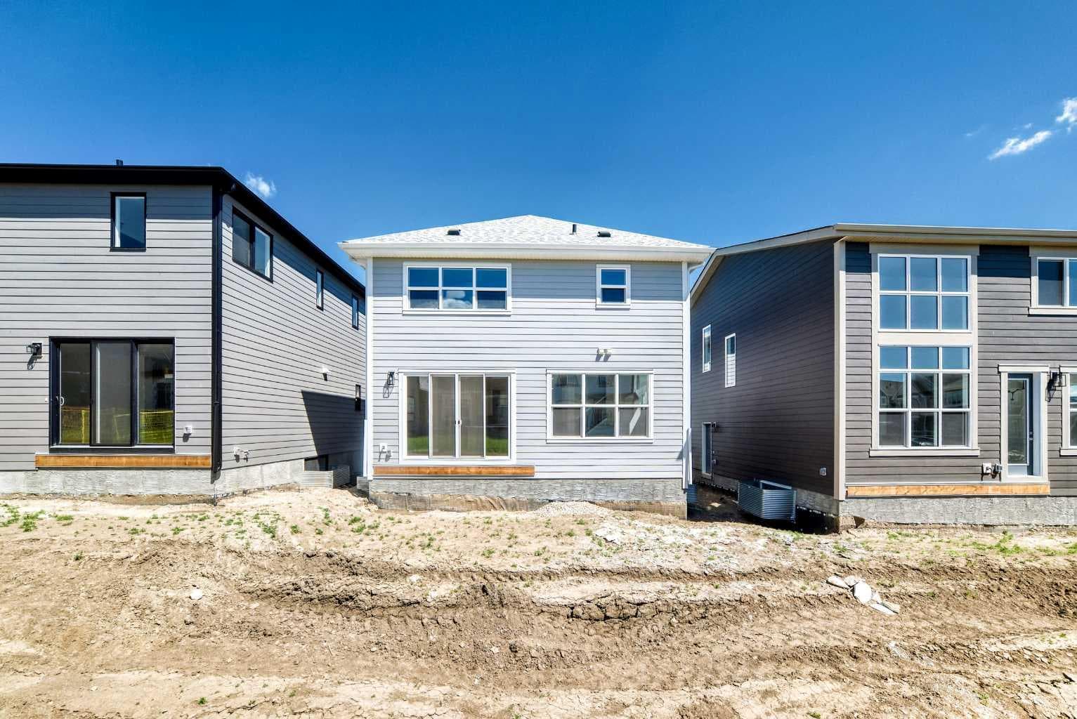 547 Mercado Avenue SE