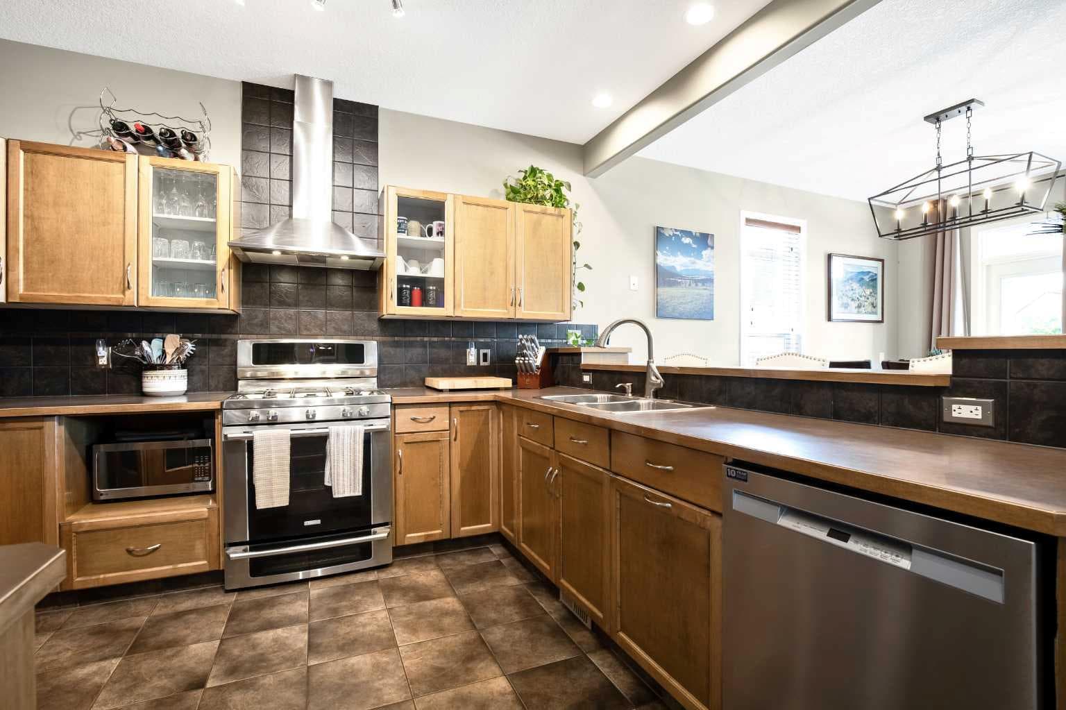 29 Mahogany View SE