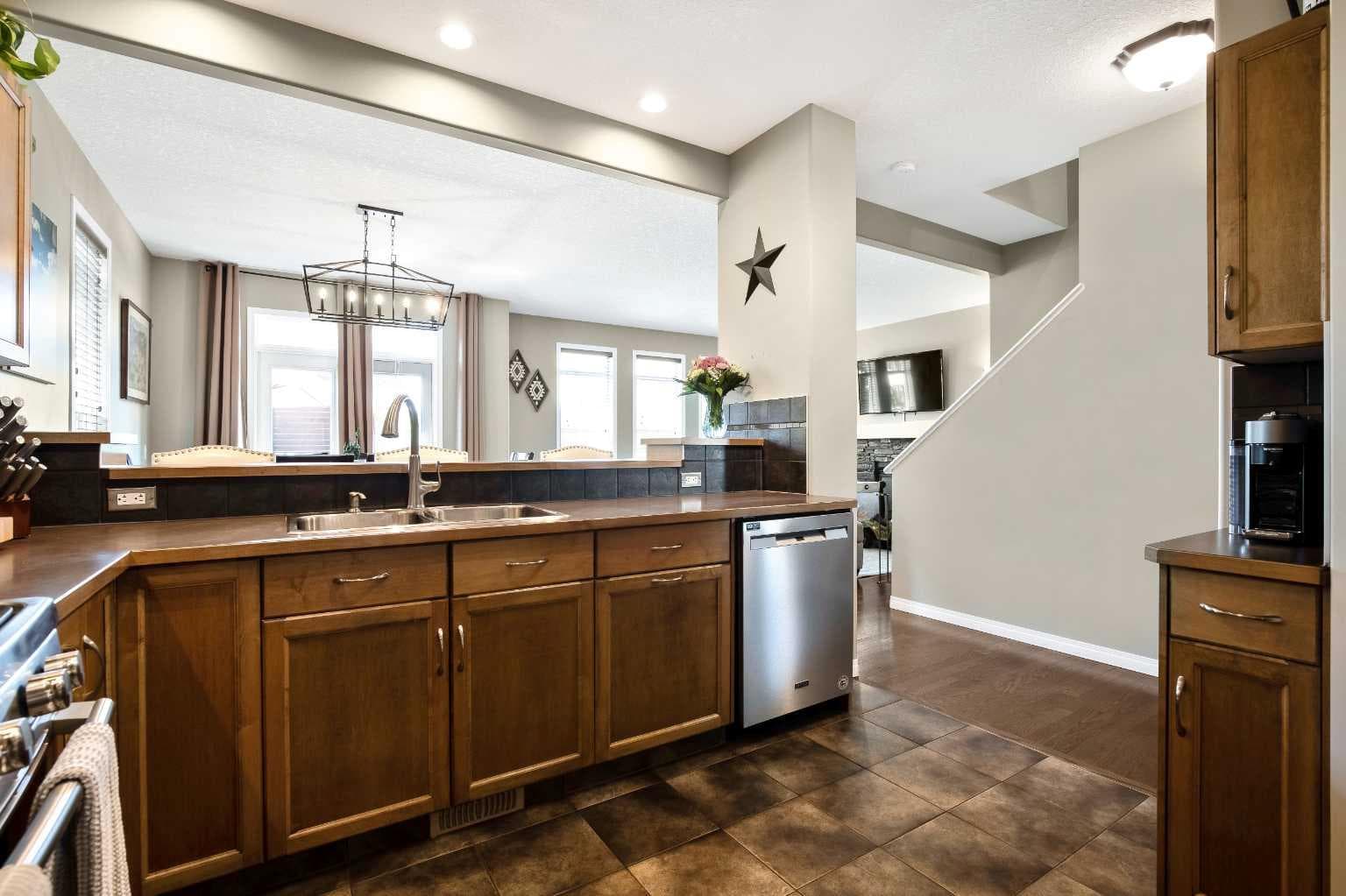 29 Mahogany View SE