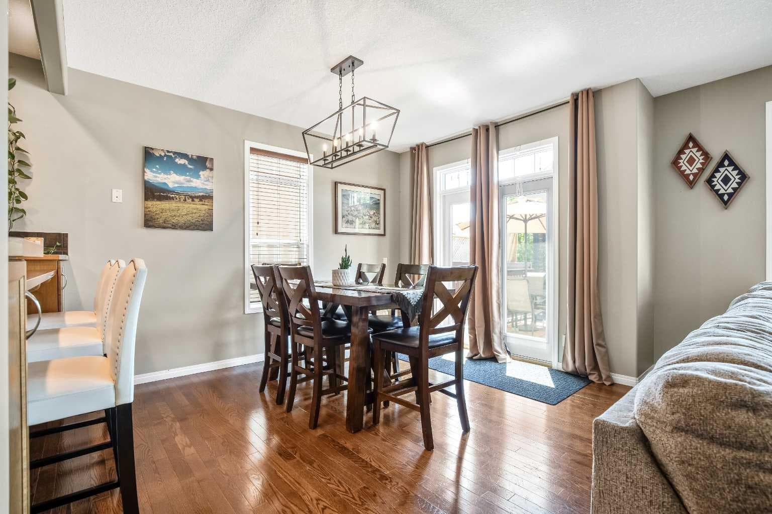 29 Mahogany View SE