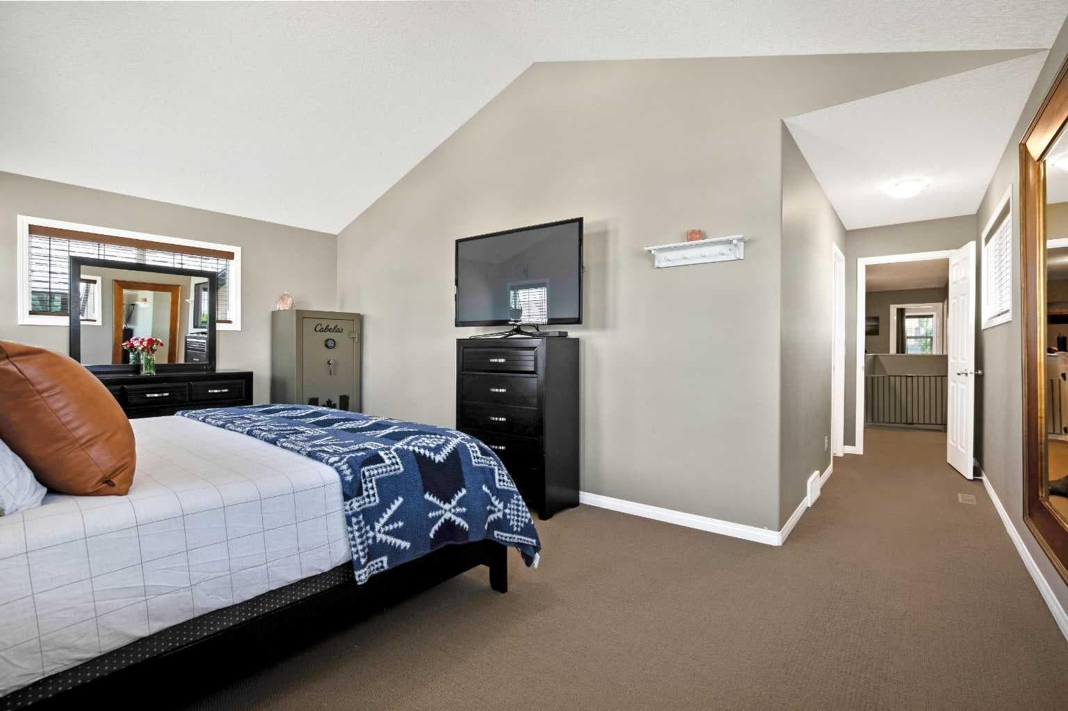 29 Mahogany View SE