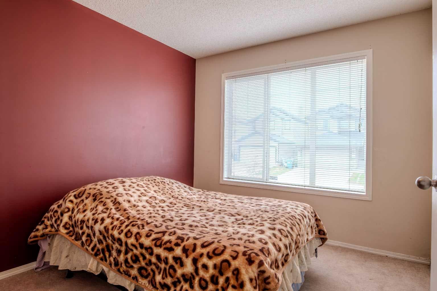161 Saddlecrest Close NE