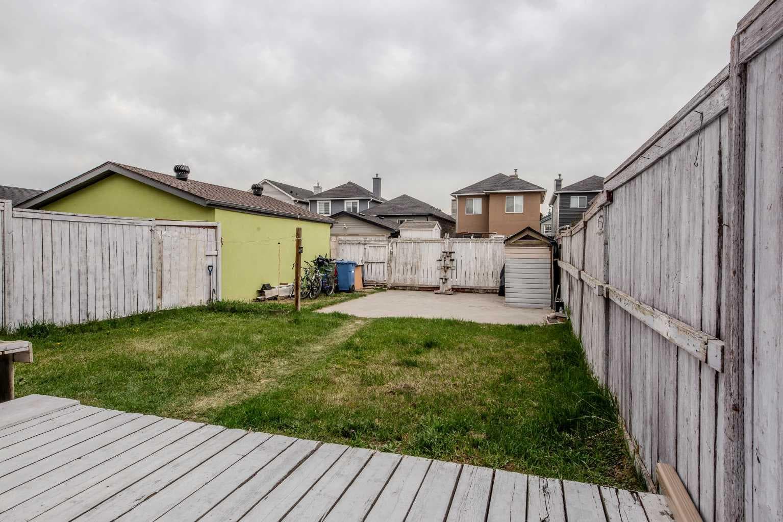 161 Saddlecrest Close NE