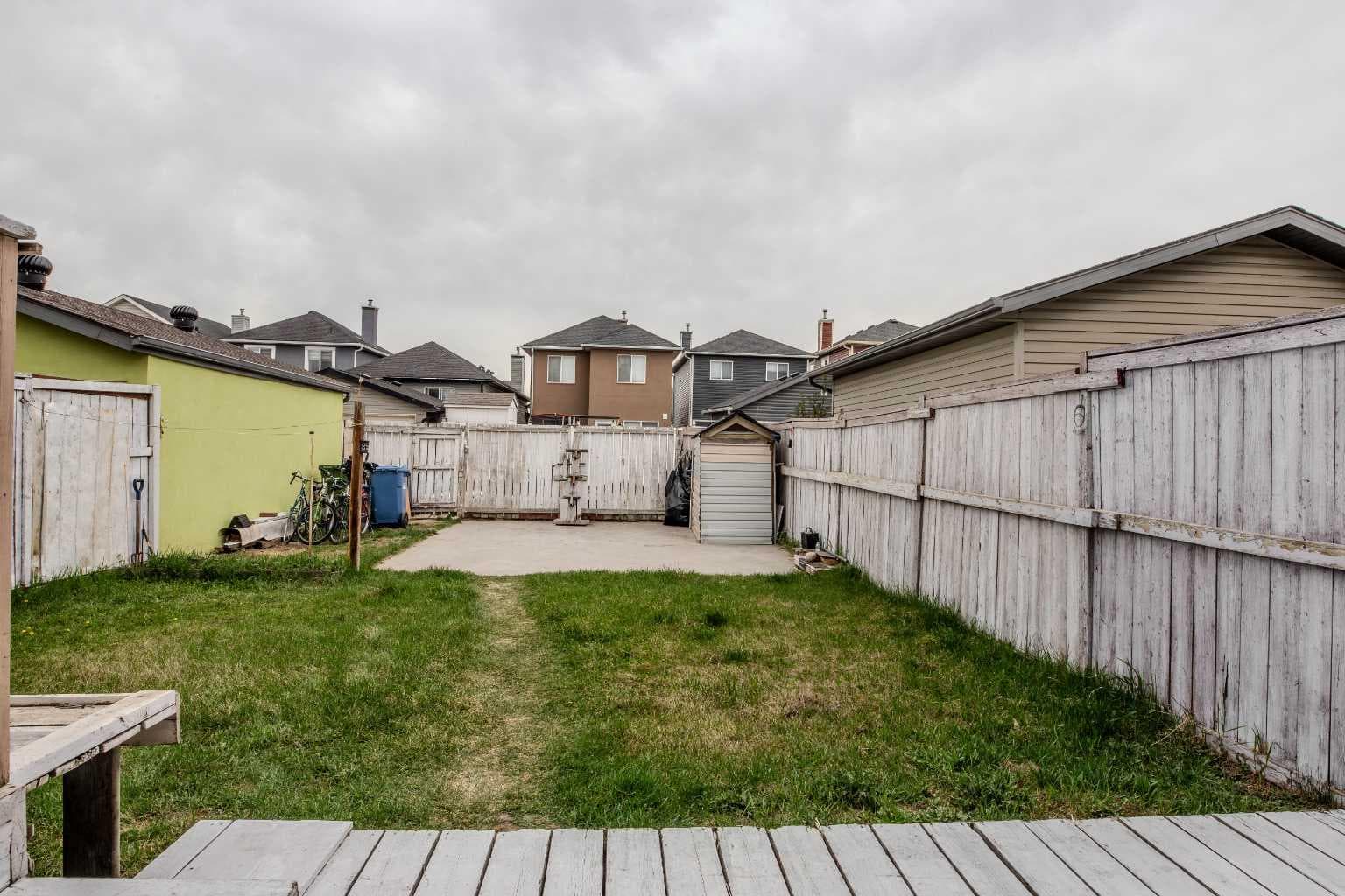 161 Saddlecrest Close NE