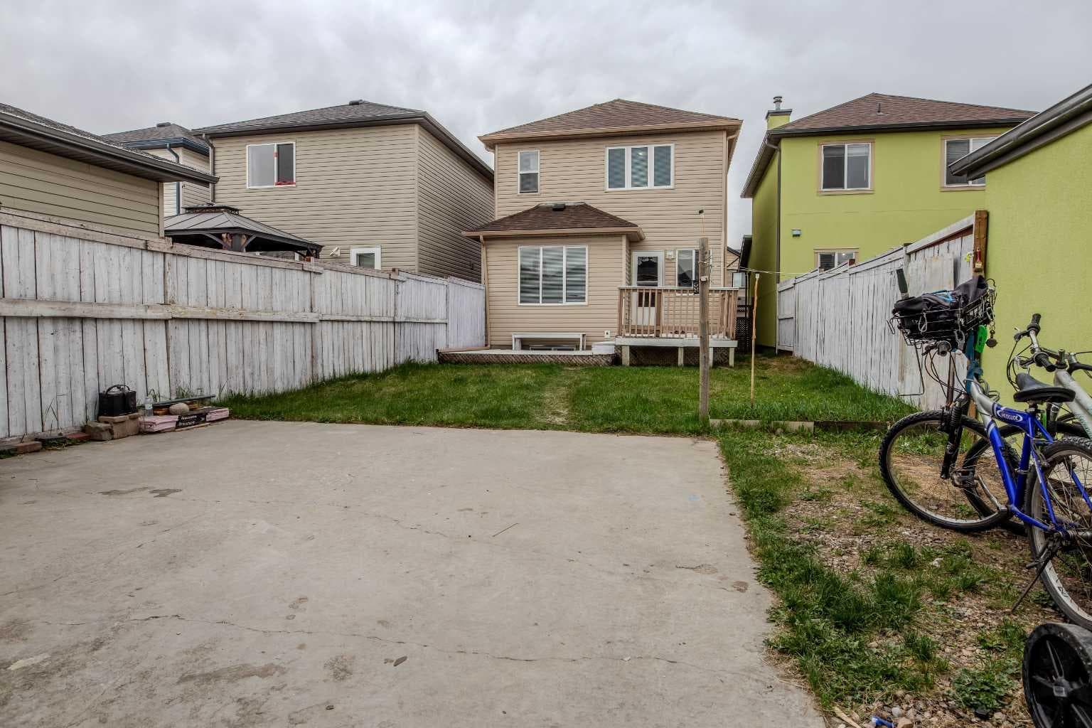 161 Saddlecrest Close NE