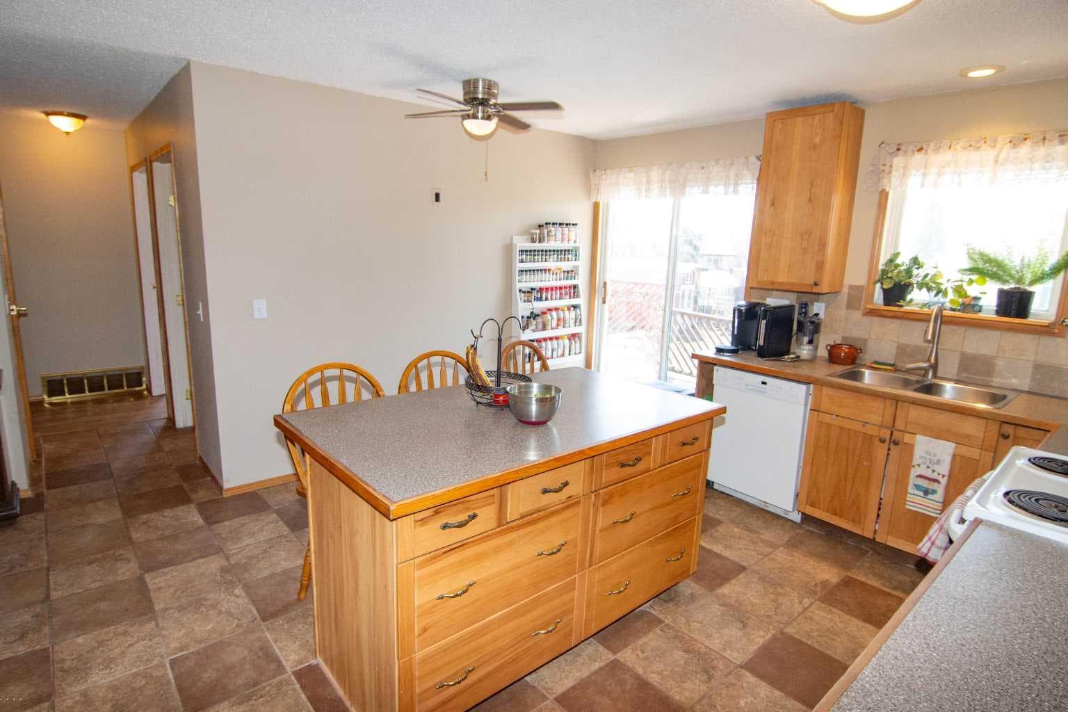 640 Mcculloch Crescent 