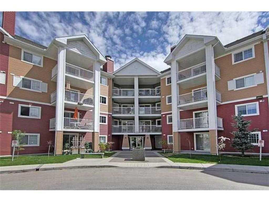 2314, 10 Prestwick Bay SE