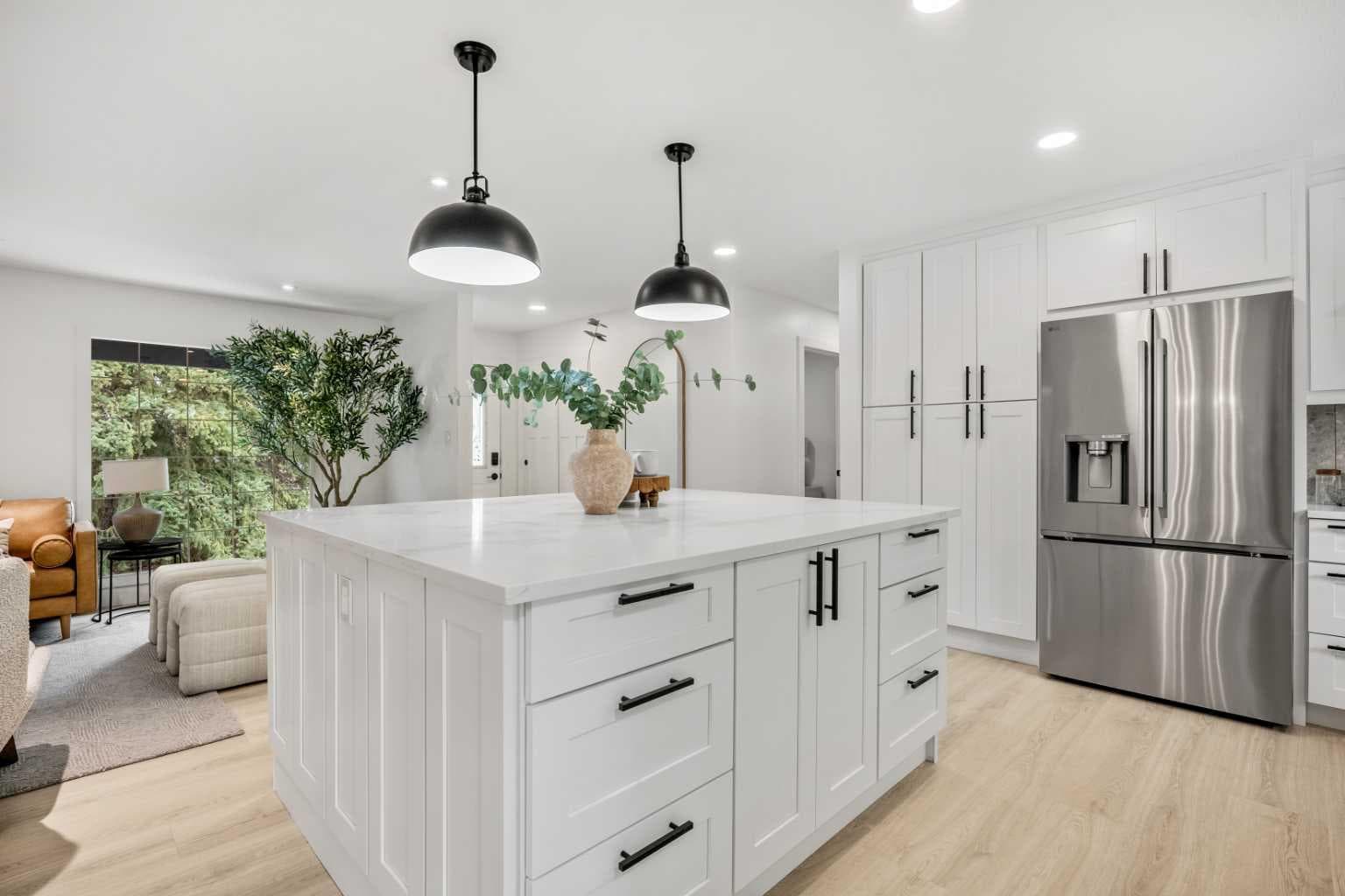 235 Lake Rosen Crescent SE