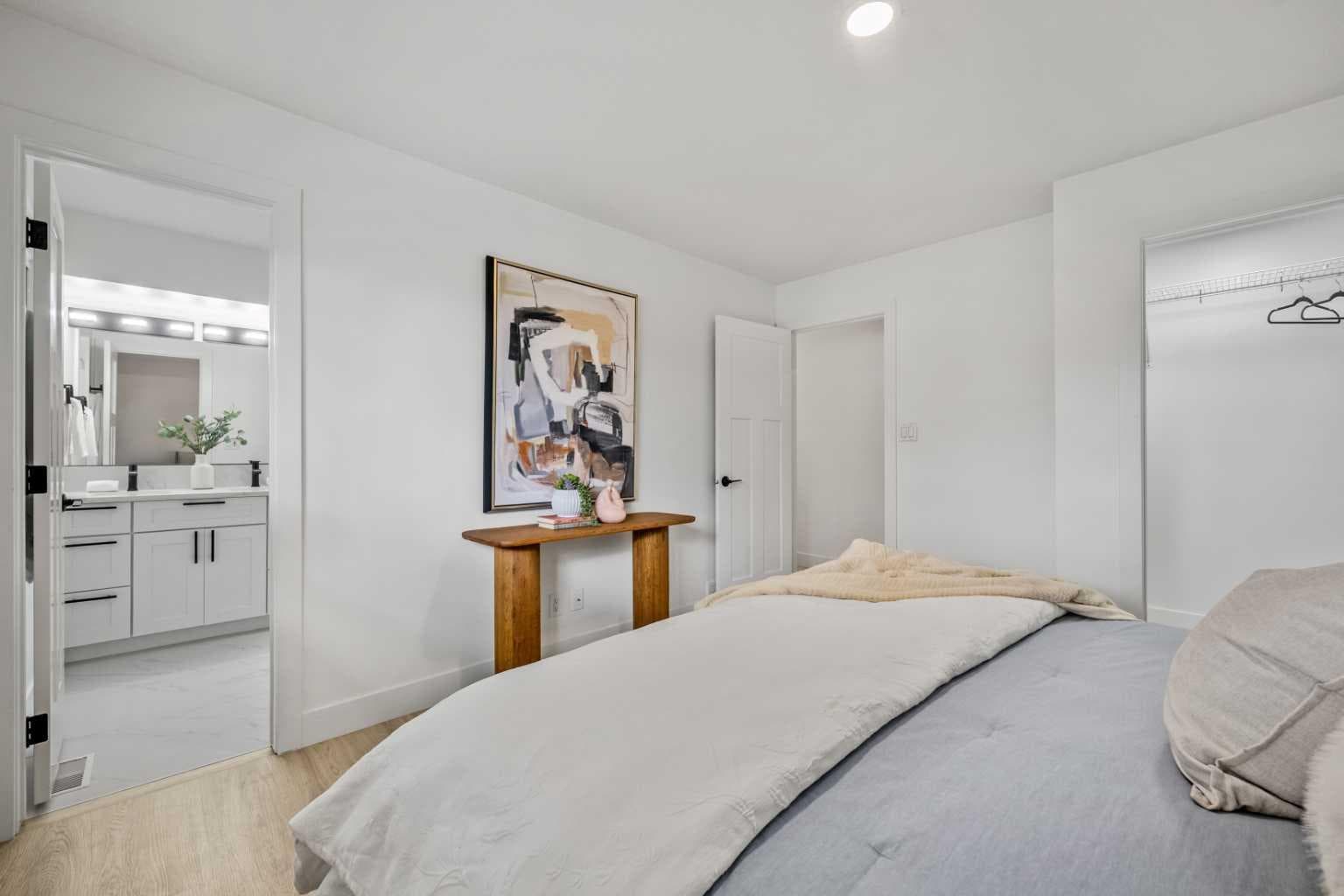 235 Lake Rosen Crescent SE