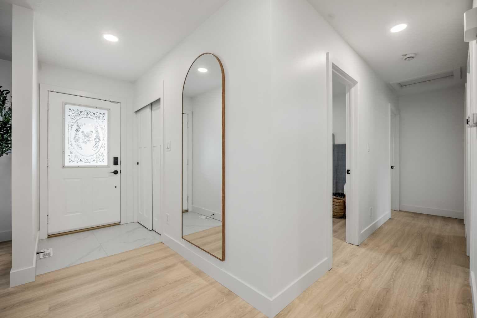 235 Lake Rosen Crescent SE
