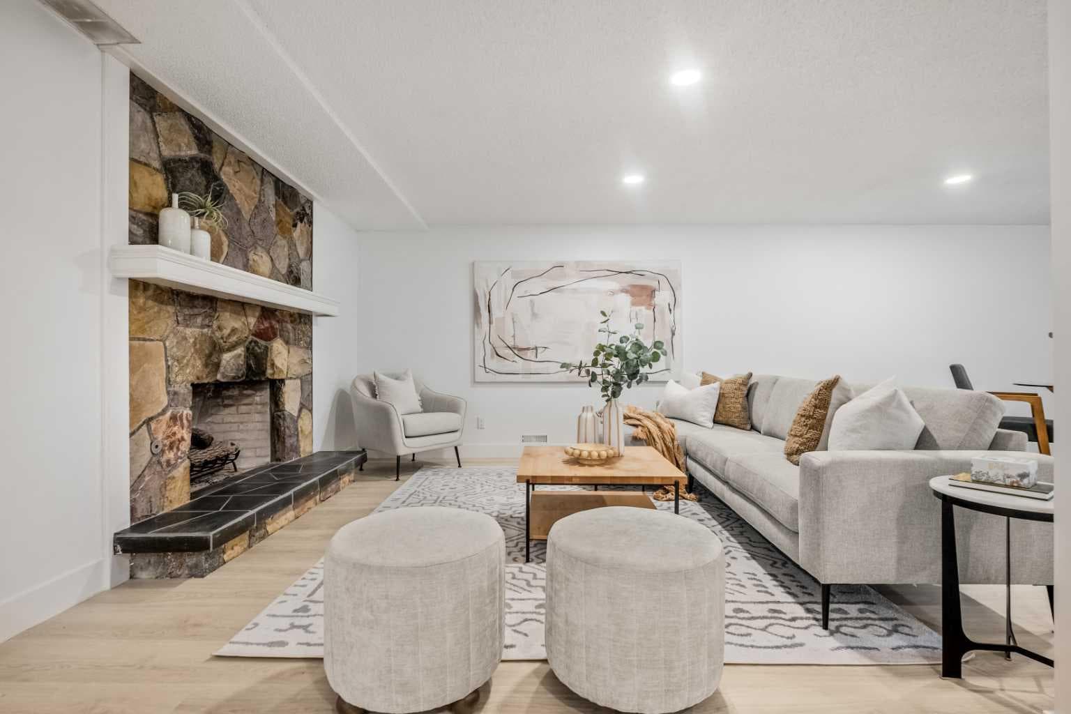 235 Lake Rosen Crescent SE
