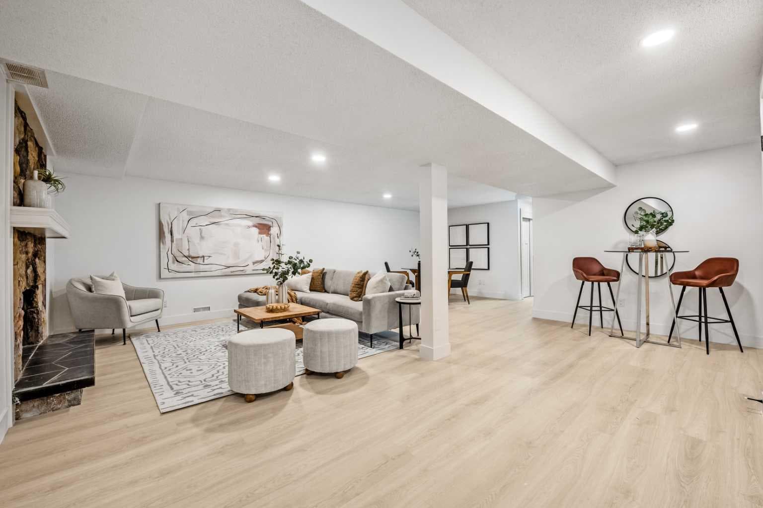 235 Lake Rosen Crescent SE