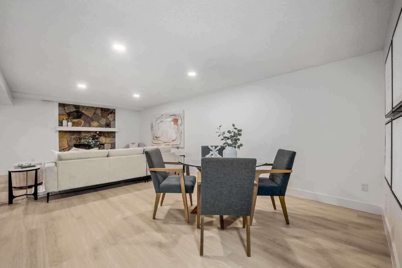 235 Lake Rosen Crescent SE