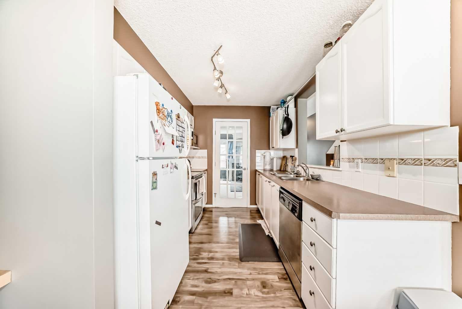 112 Country Village Cape NE