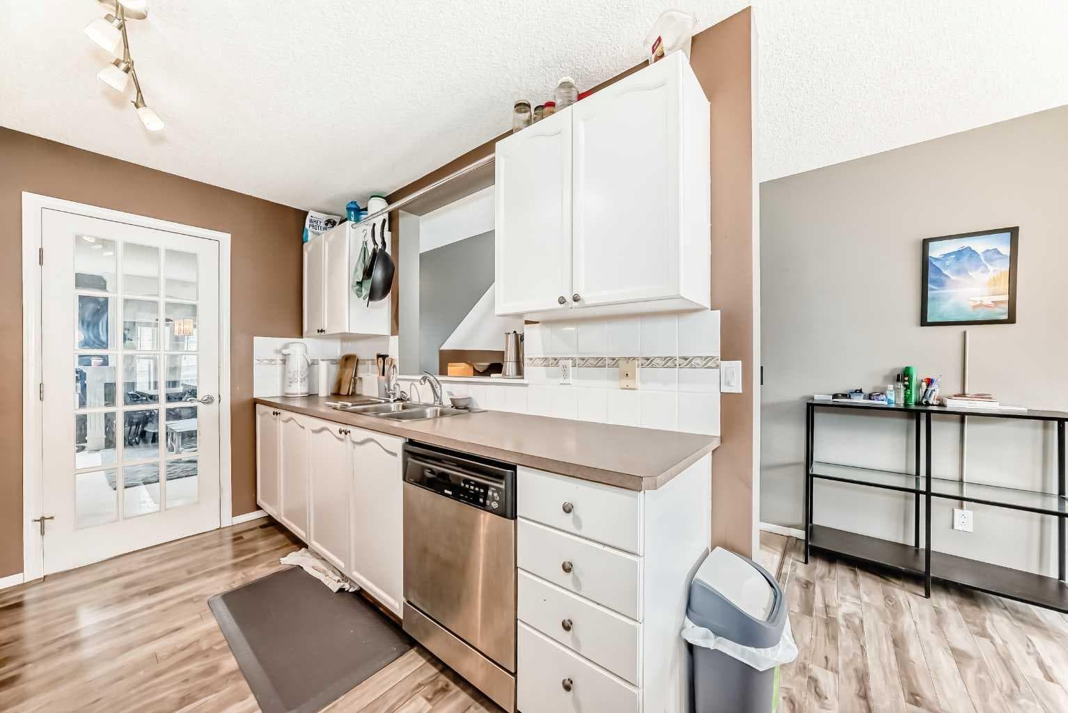 112 Country Village Cape NE