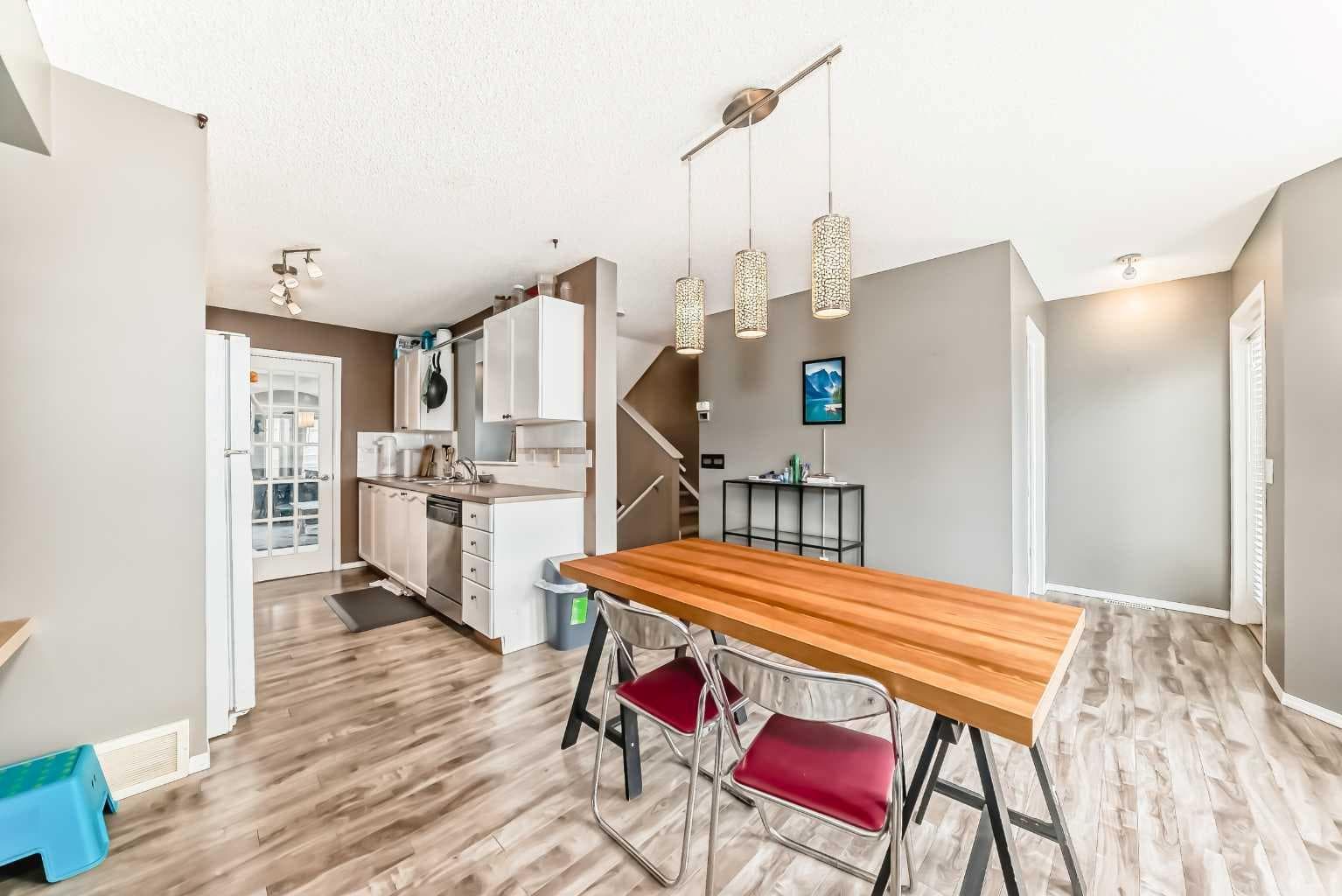 112 Country Village Cape NE