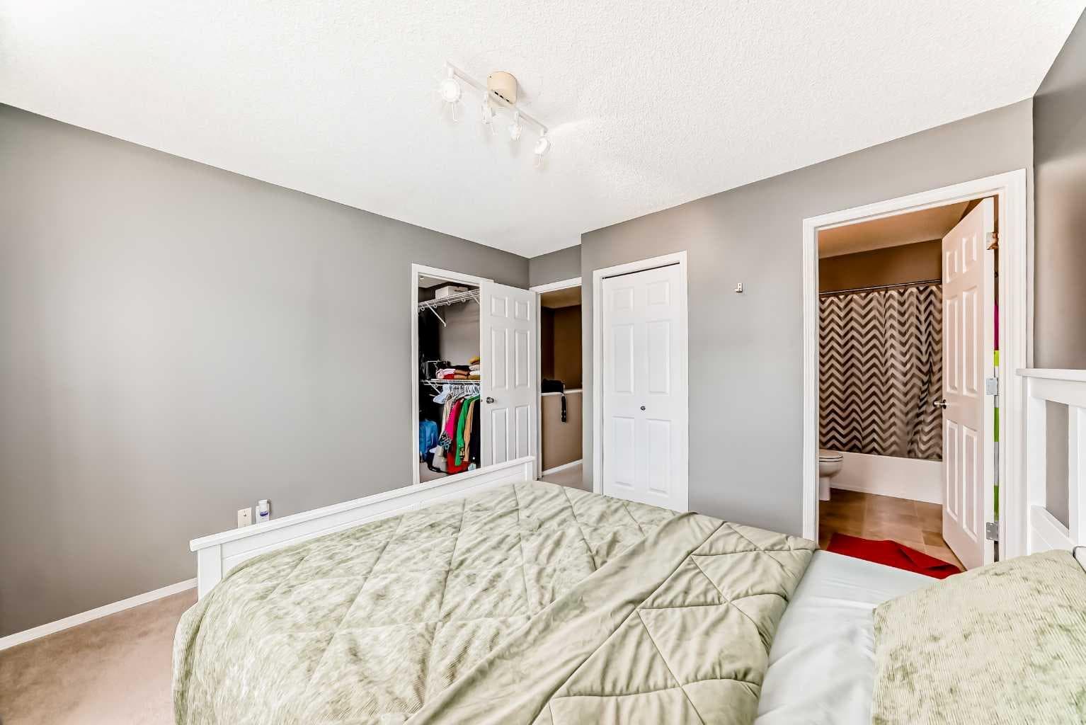 112 Country Village Cape NE
