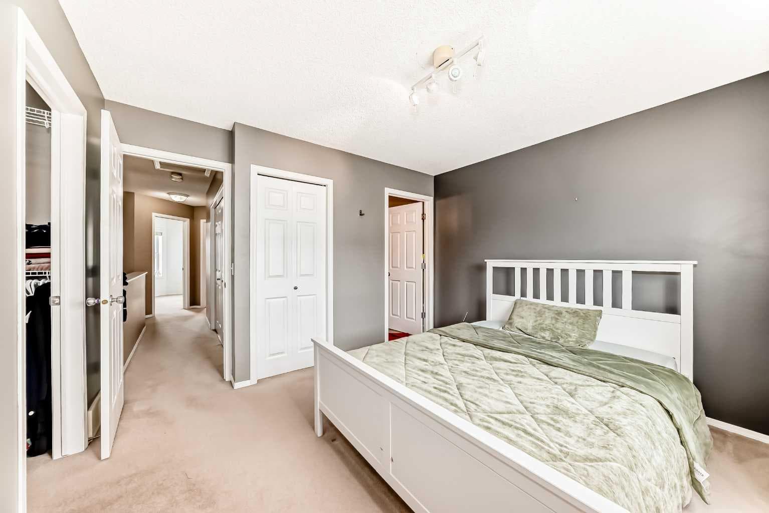 112 Country Village Cape NE