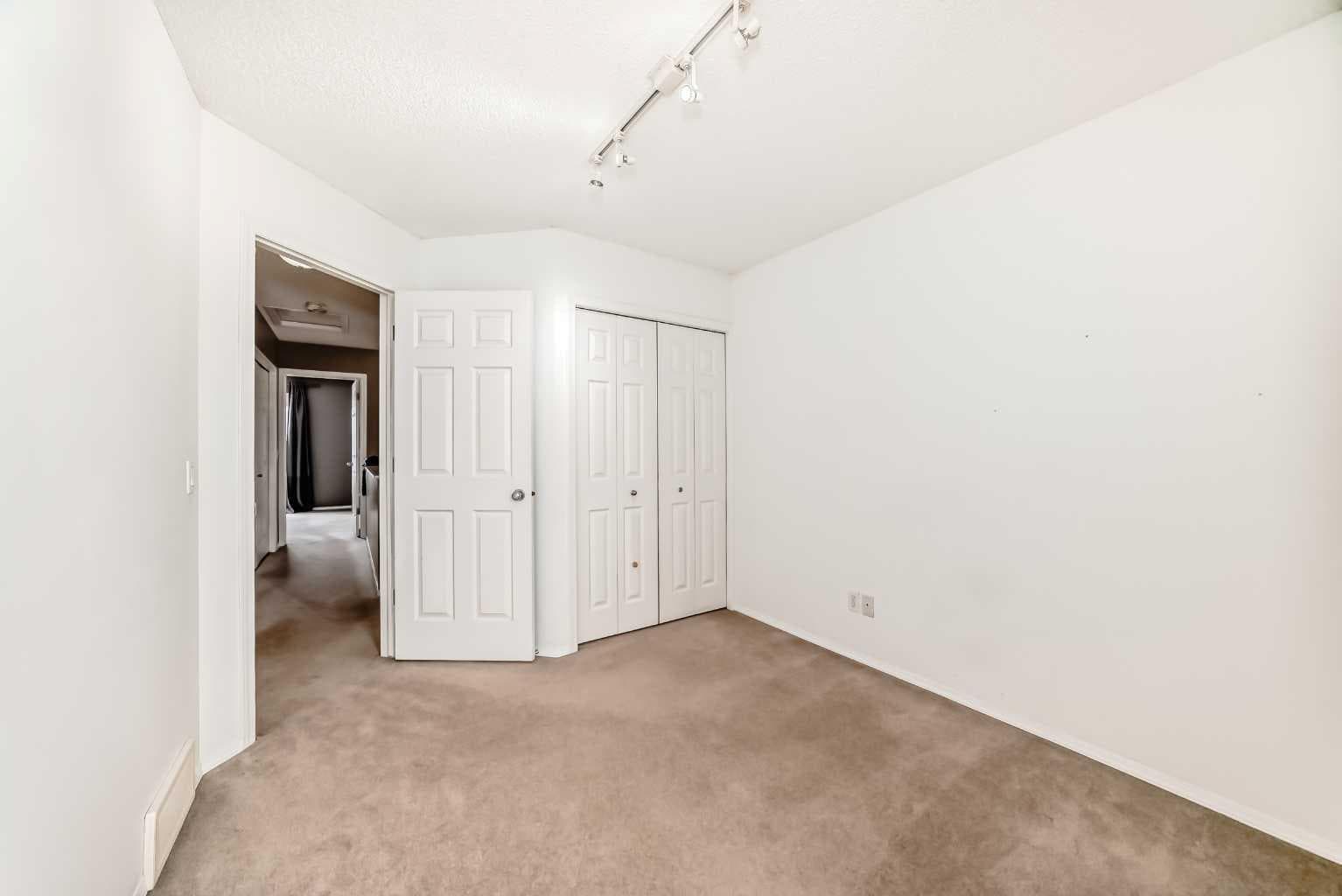 112 Country Village Cape NE