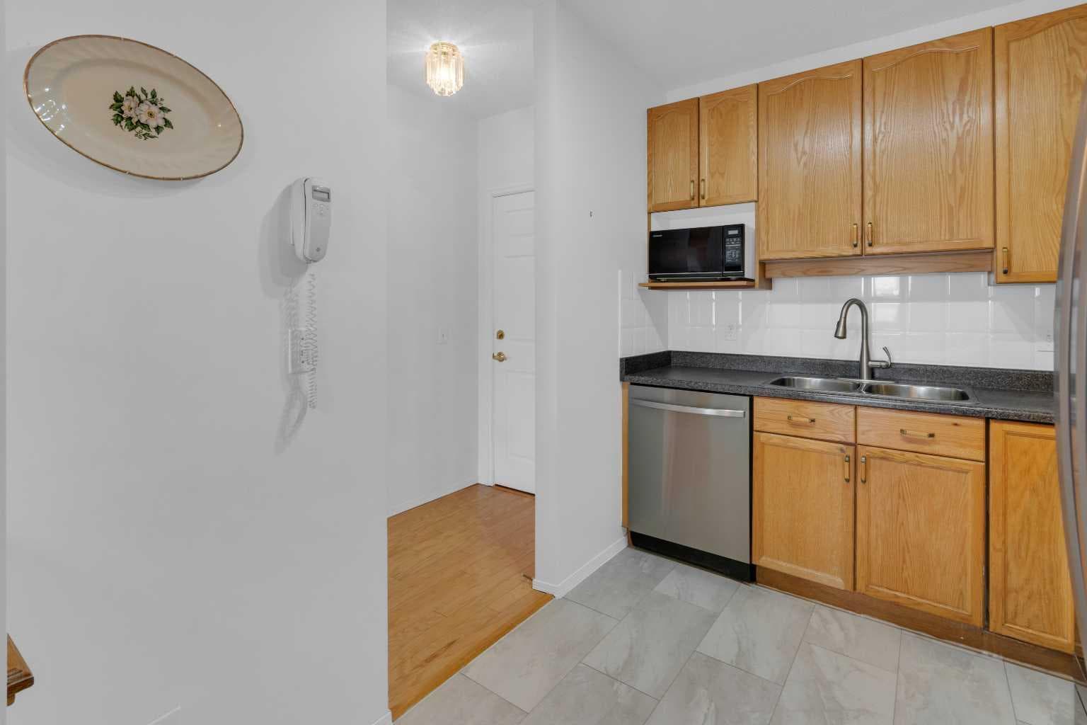 3115, 3115 Sienna Park Green SW