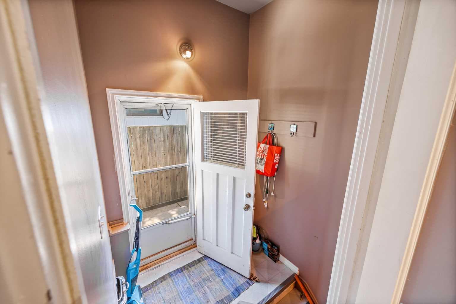 5 Fraser Road SE